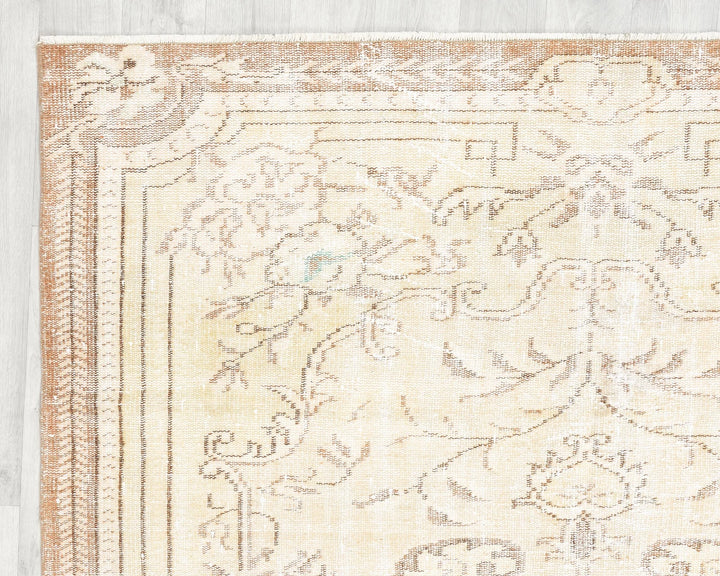 Beige Turkish Oushak Rug 5' 7" x 8' 10" Hand-Knotted | No. VR68335