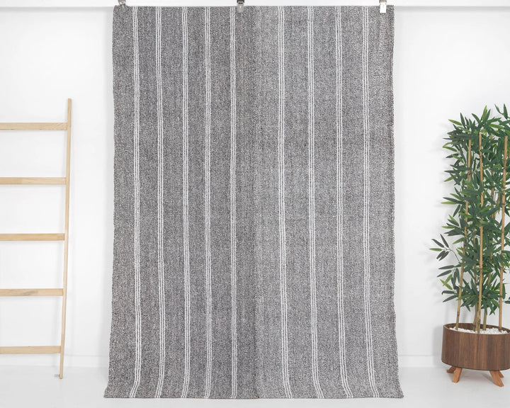 Gray Turkish Kilim Rug 4'11" x 7'1" Flat-Weave | No. VR68547