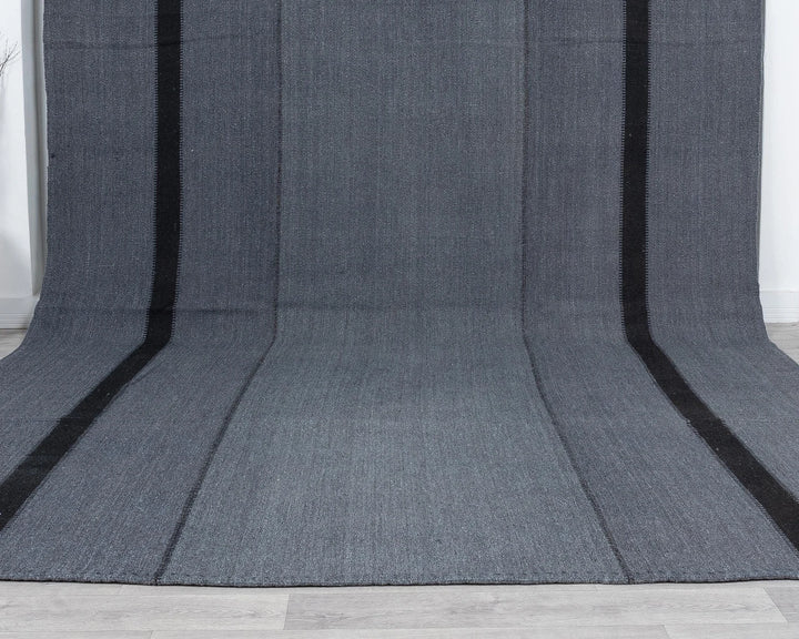 Black Kilim Rug 9' 10" x 12' 6" | No. VR68561