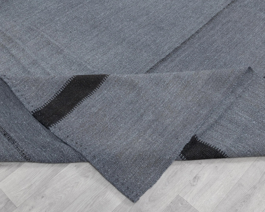 Black Kilim Rug 9' 10" x 12' 6" | No. VR68561