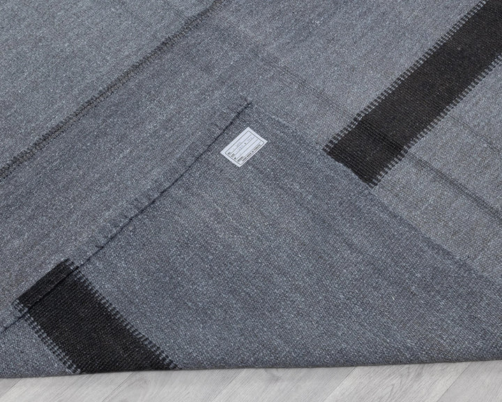 Black Kilim Rug 9' 10" x 12' 6" | No. VR68561