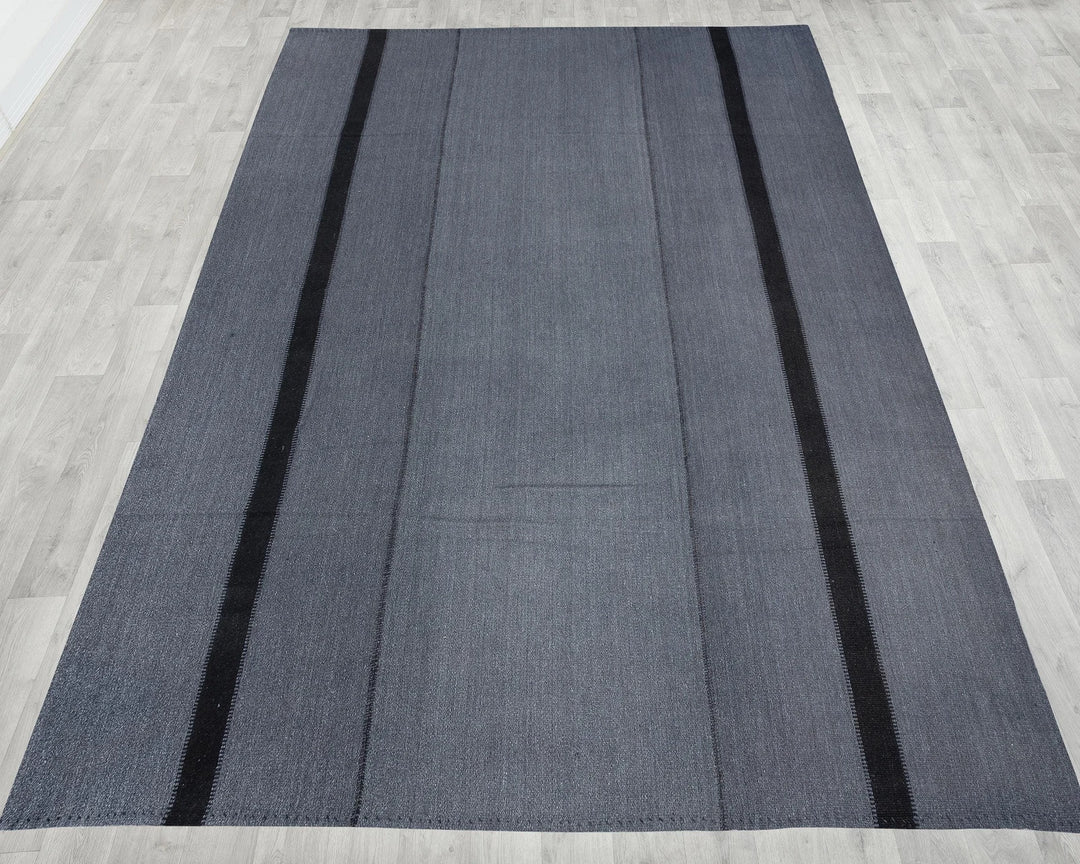 Black Kilim Rug 9' 10" x 12' 6" | No. VR68561