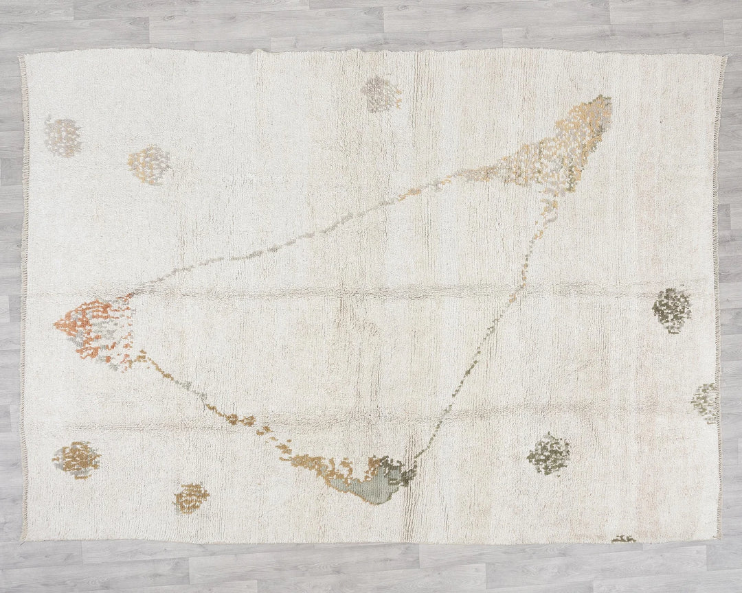 White Turkish Vintage Rug 7' 6" x 9' 10" Hand-Knotted | No. VR69058