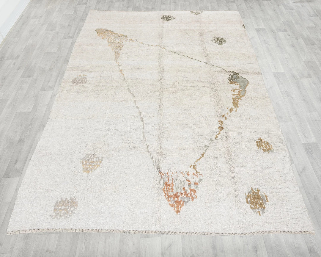 White Turkish Vintage Rug 7' 6" x 9' 10" Hand-Knotted | No. VR69058