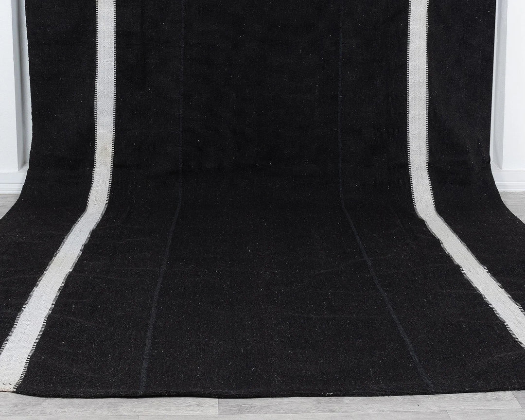 Brown Kilim Rug 9' 10" x 12' 8" | No. VR69100