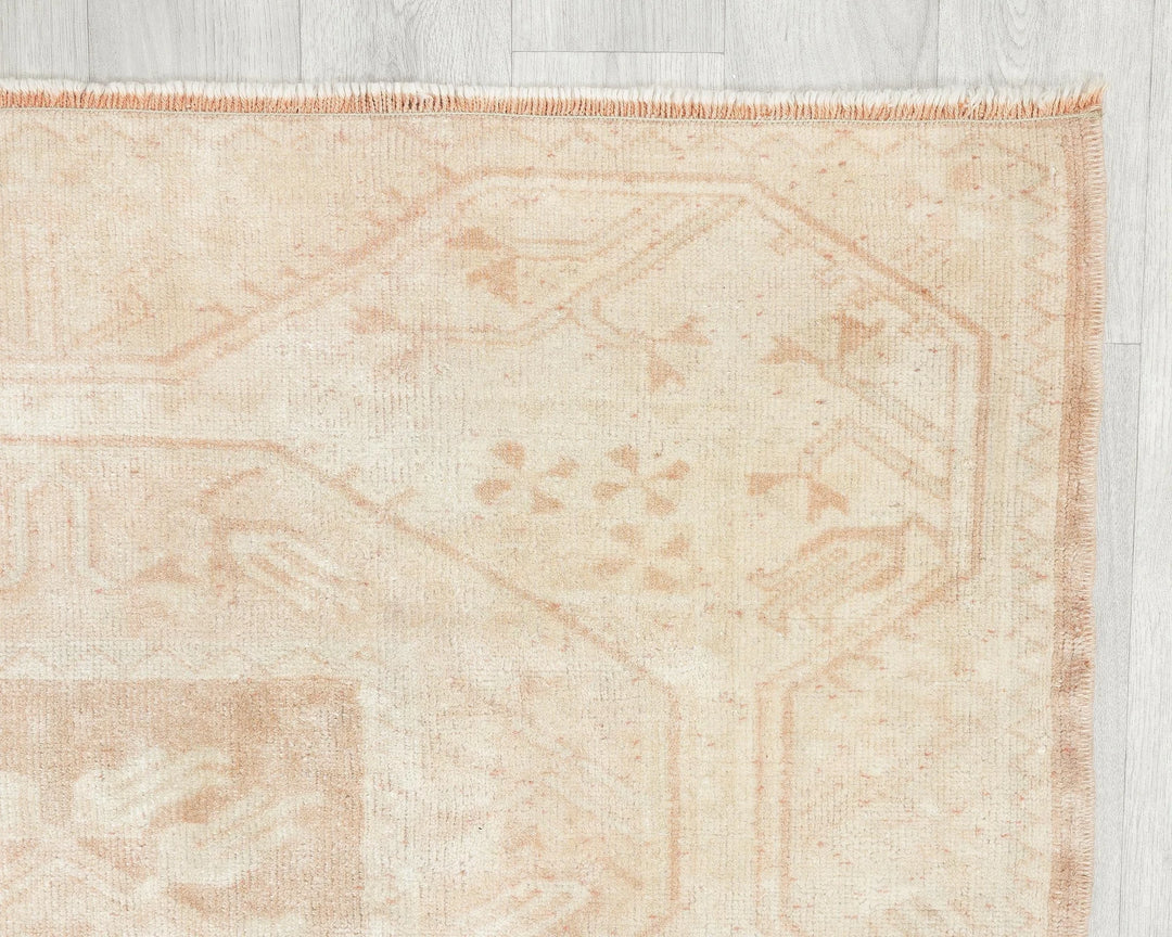 Beige Turkish Oushak Rug 4' 1" x 6' 2" Hand-Knotted | No. VR69101