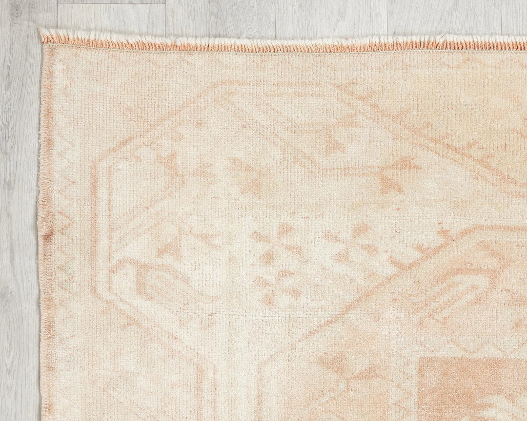 Beige Turkish Oushak Rug 4' 1" x 6' 2" Hand-Knotted | No. VR69101