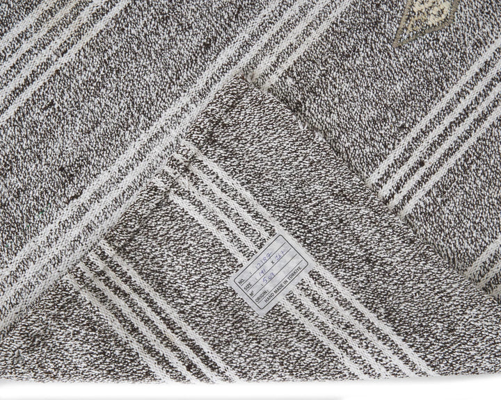 Gray Kilim Rug 6' 4" x 8' 10" | No. VR69120