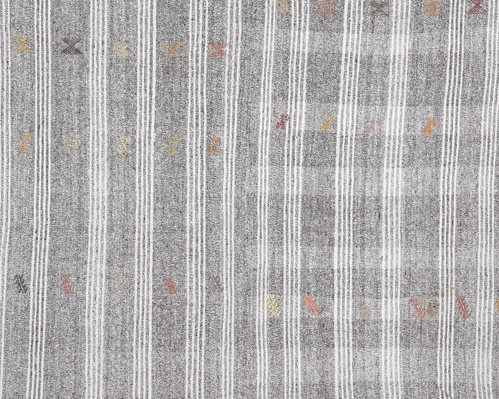 Gray Kilim Rug 6' 4" x 8' 10" | No. VR69120