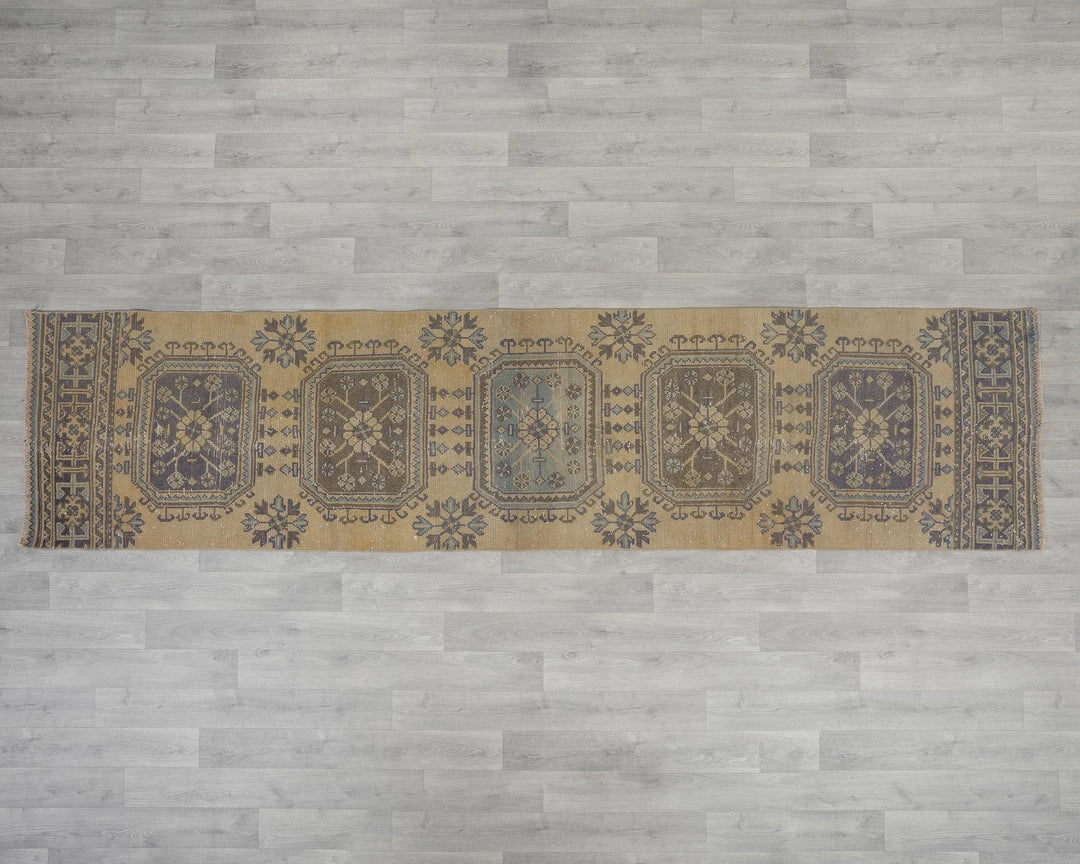 Beige Runner Rug 2' 7" x 10' 10" | No. VR69376