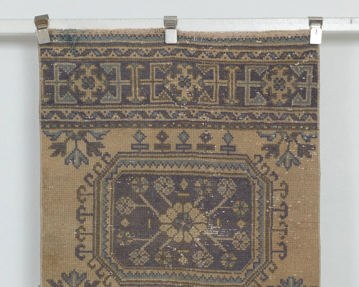 Beige Runner Rug 2' 7" x 10' 10" | No. VR69376