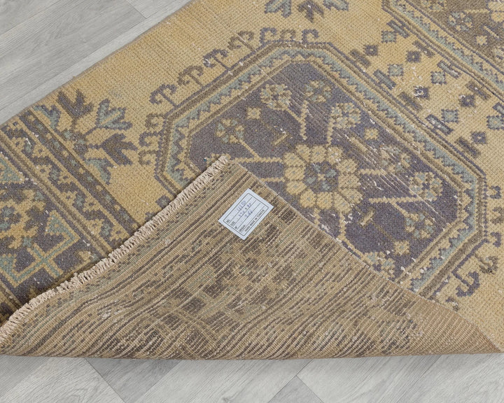 Beige Runner Rug 2' 7" x 10' 10" | No. VR69376