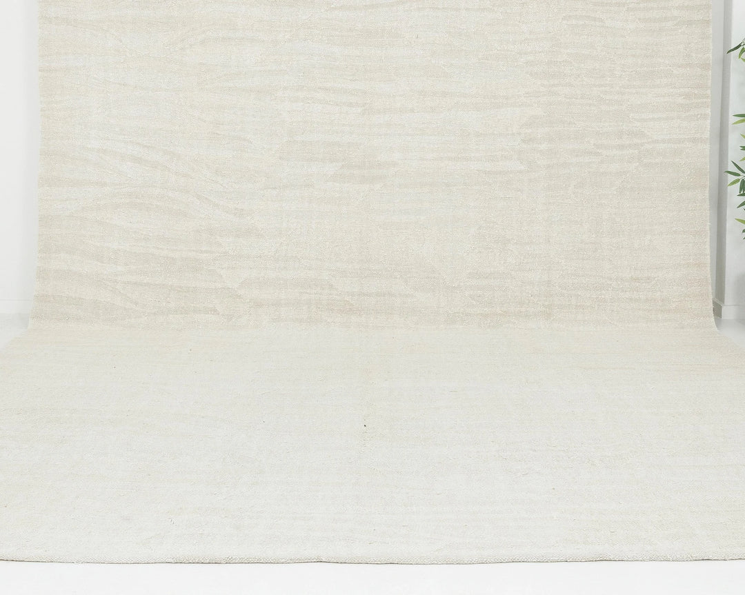 Ivory Kilim Rug 10' 1" x 13' | No. VR69913