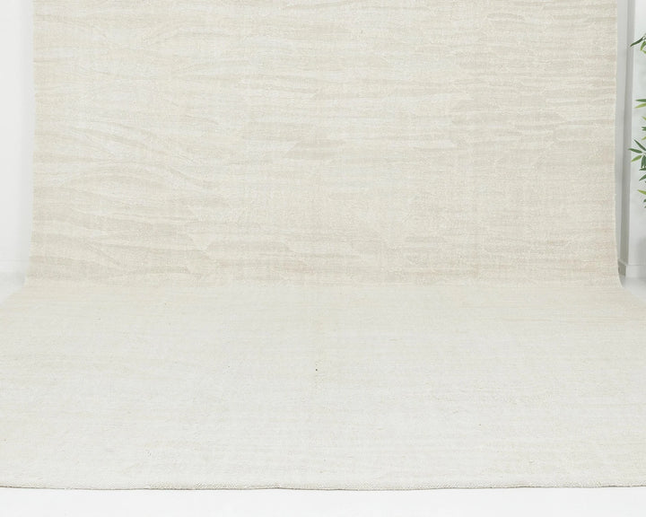 Ivory Kilim Rug 10' 1" x 13' | No. VR69913