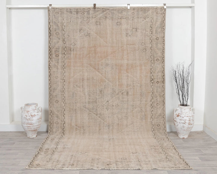 Faded Oushak Rug 6' 7" x 9' 4" | No. VR70659