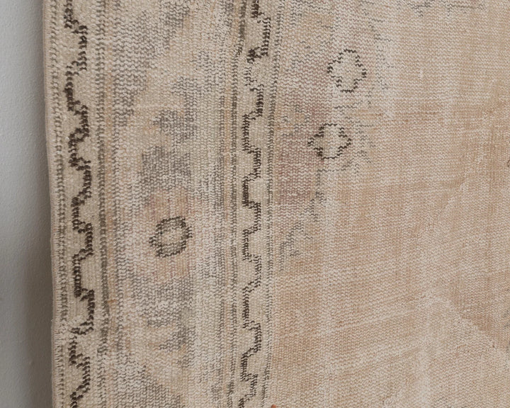 Faded Oushak Rug 6' 7" x 9' 4" | No. VR70659