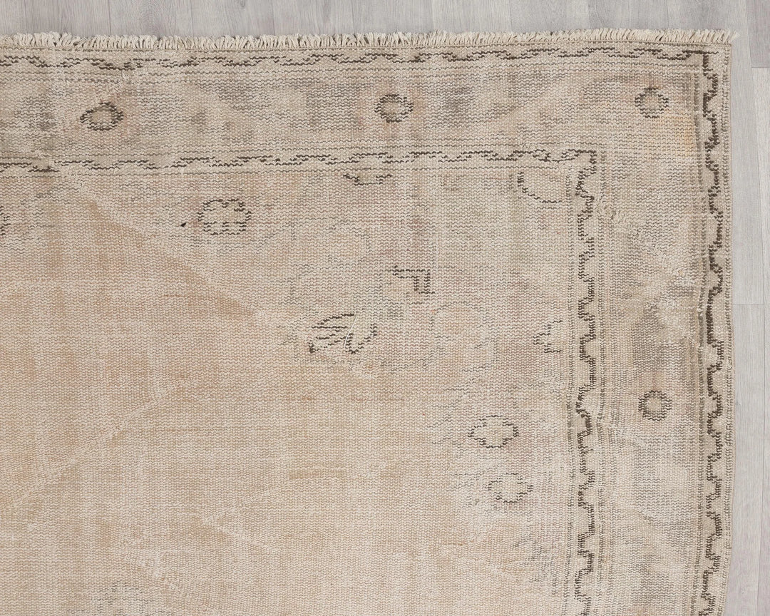 Faded Oushak Rug 6' 7" x 9' 4" | No. VR70659