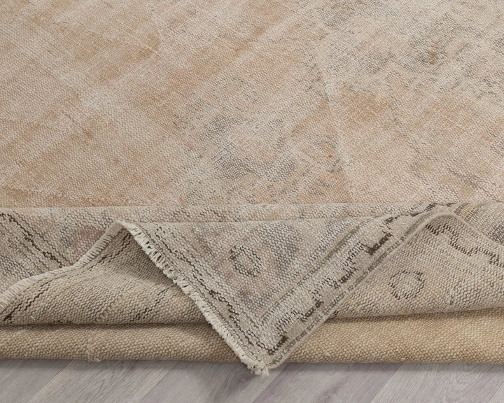 Faded Oushak Rug 6' 7" x 9' 4" | No. VR70659