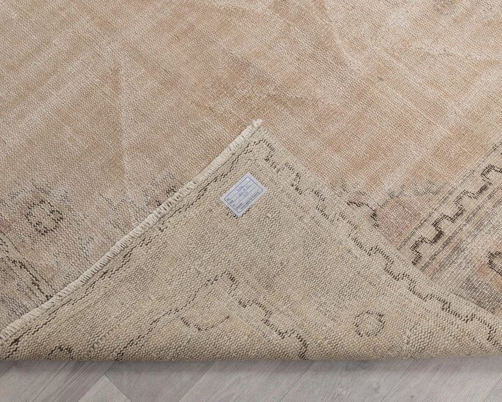 Faded Oushak Rug 6' 7" x 9' 4" | No. VR70659
