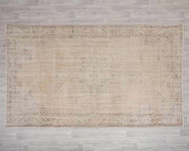 Faded Oushak Rug 6' 7" x 9' 4" | No. VR70659