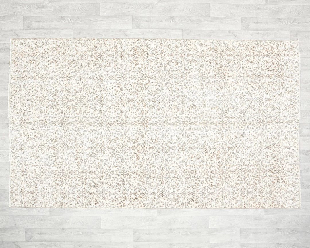 Beige Turkish Oushak Rug 8' 9" x 5' 3" Hand-Knotted | No. VR71165