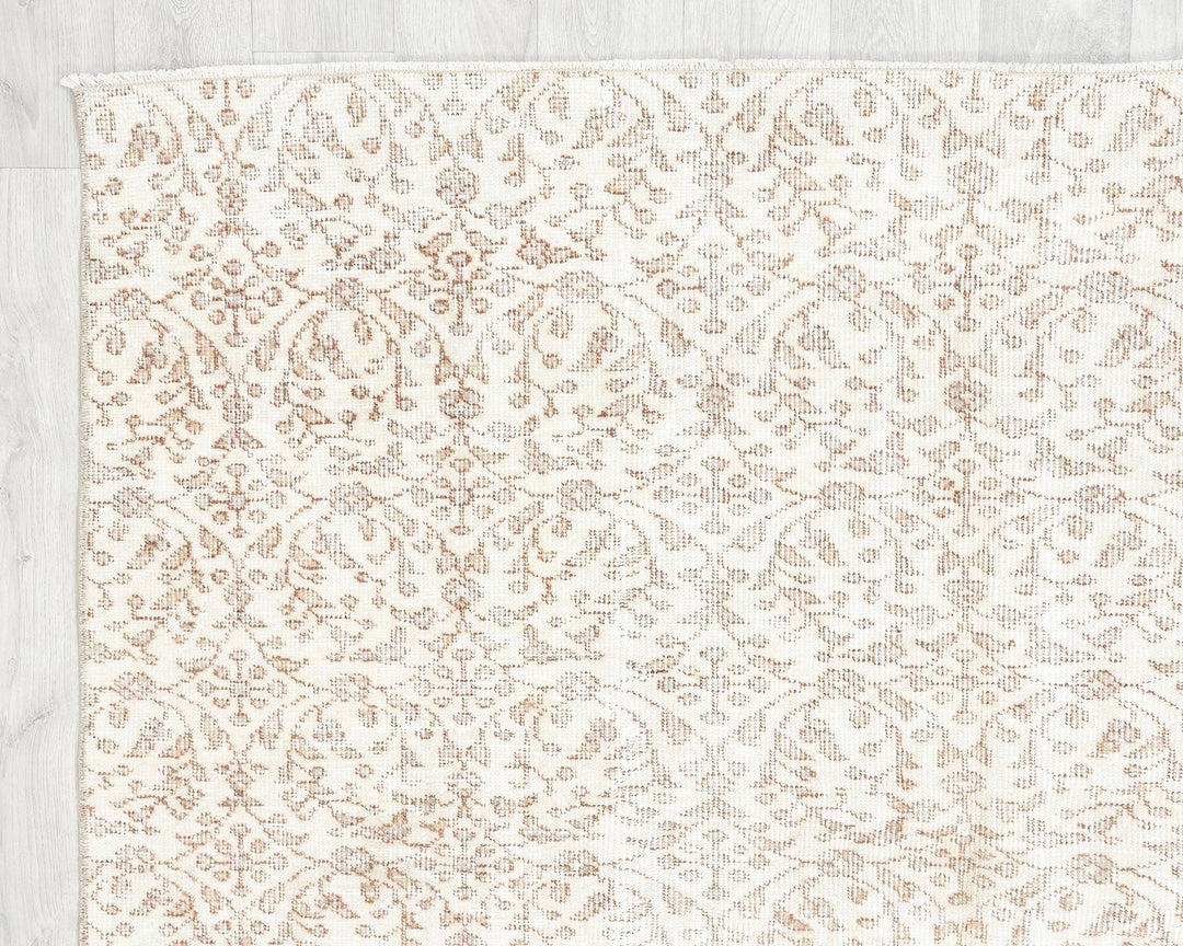 Beige Turkish Oushak Rug 8' 9" x 5' 3" Hand-Knotted | No. VR71165