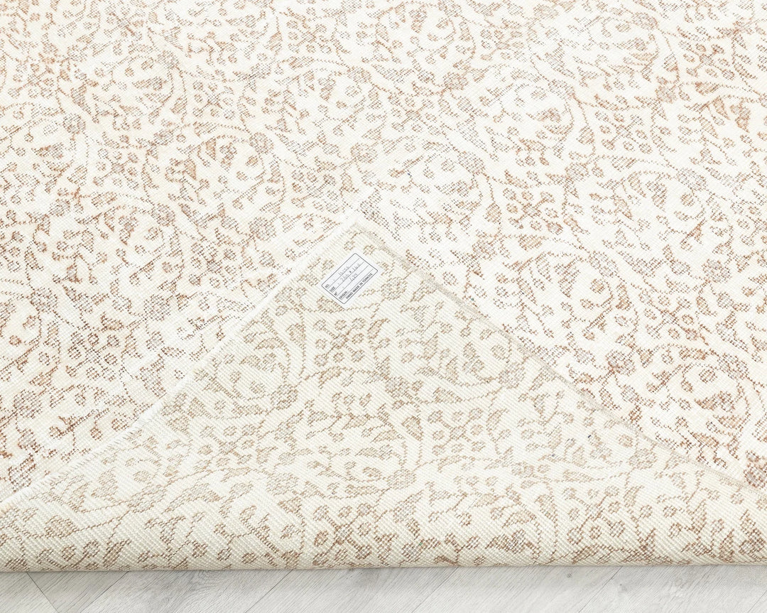 Beige Turkish Oushak Rug 8' 9" x 5' 3" Hand-Knotted | No. VR71165