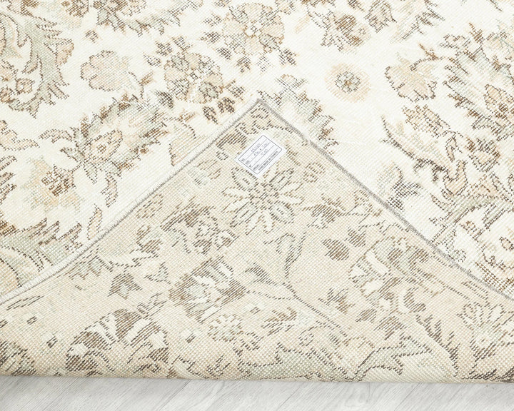Beige Oushak Rug 5' 7" x 9' 10" | No. VR71394