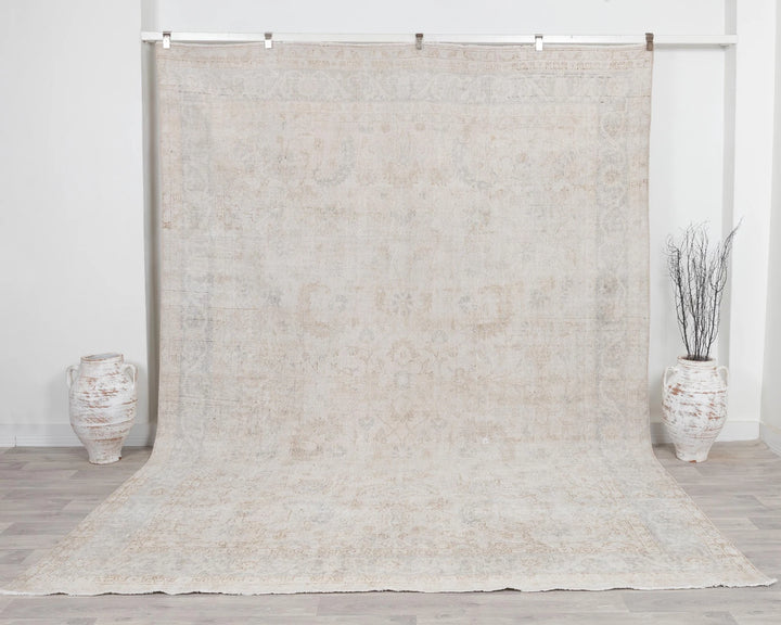 Beige Turkish Oushak Rug 8' 4" x 11' 6" Hand-Knotted | No. VR71909