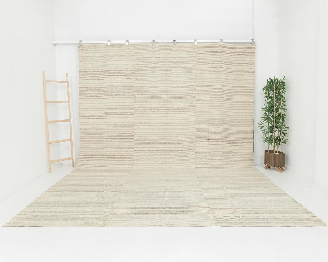 Beige Kilim Rug 10' 1" x 13' 3" | No. VR72008