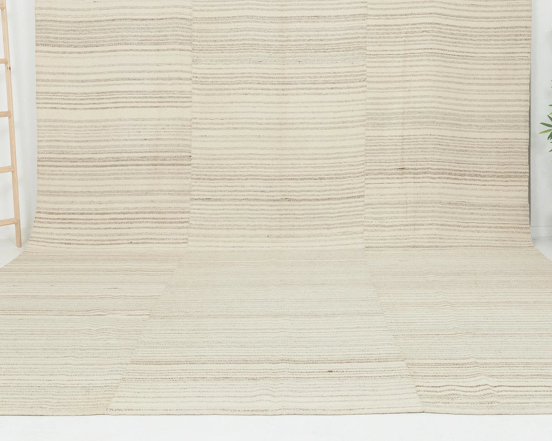 Beige Kilim Rug 10' 1" x 13' 3" | No. VR72008