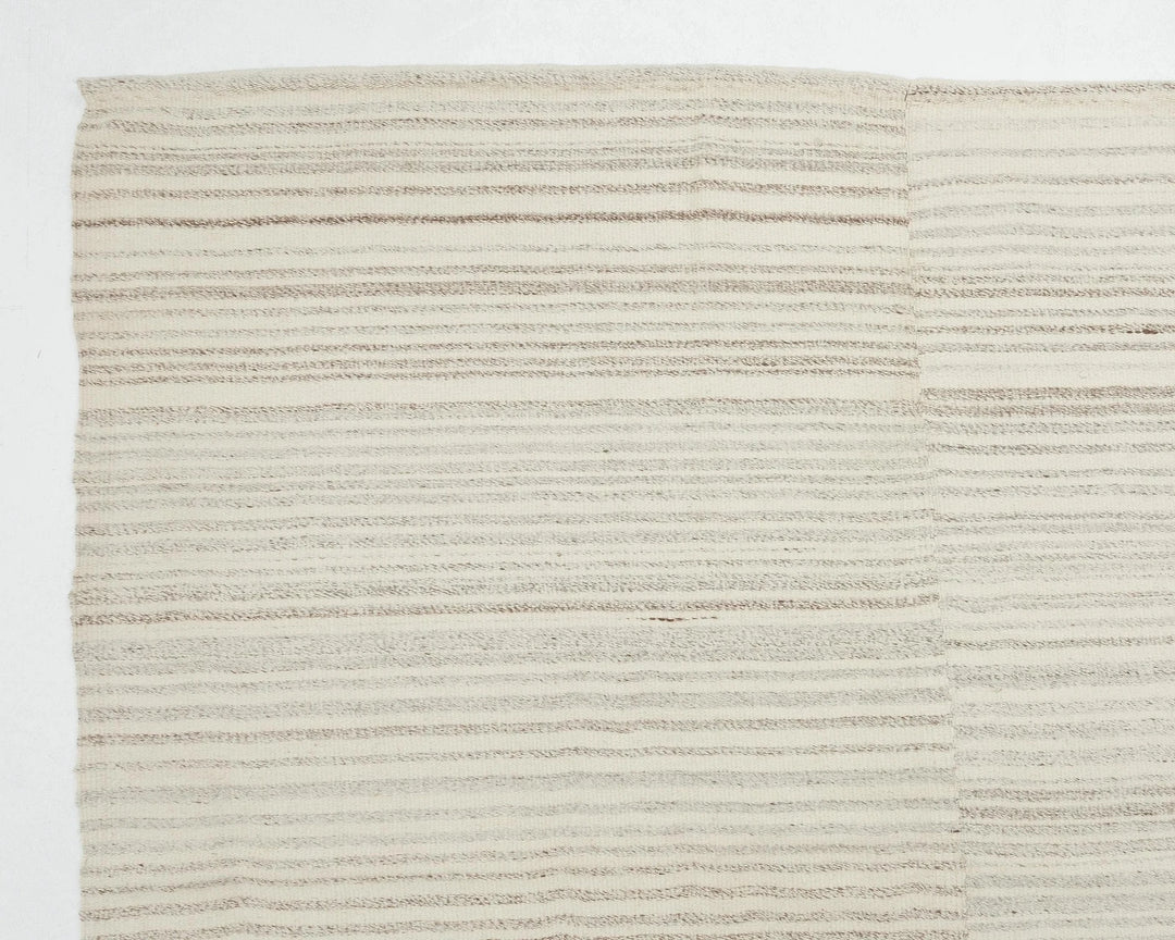 Beige Kilim Rug 10' 1" x 13' 3" | No. VR72008