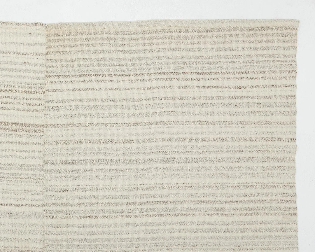 Beige Kilim Rug 10' 1" x 13' 3" | No. VR72008