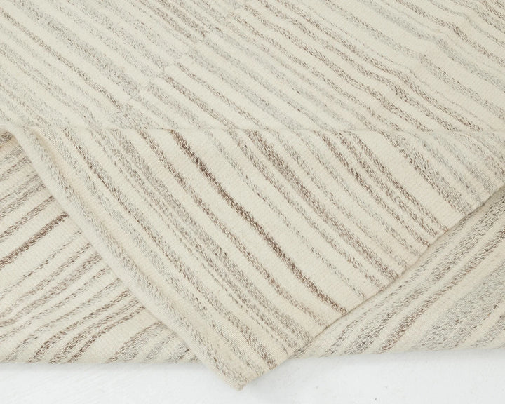 Beige Kilim Rug 10' 1" x 13' 3" | No. VR72008