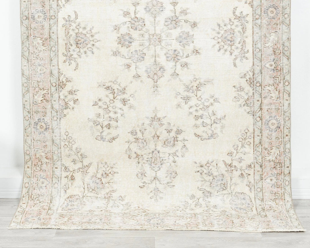 Beige Turkish Oushak Rug 4'10" x 7'8" Hand-Knotted | No. VR72171