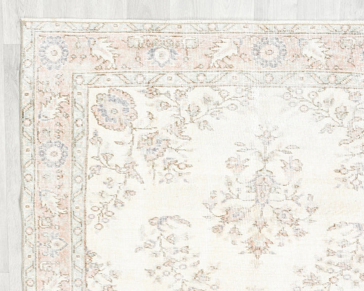Beige Turkish Oushak Rug 4'10" x 7'8" Hand-Knotted | No. VR72171