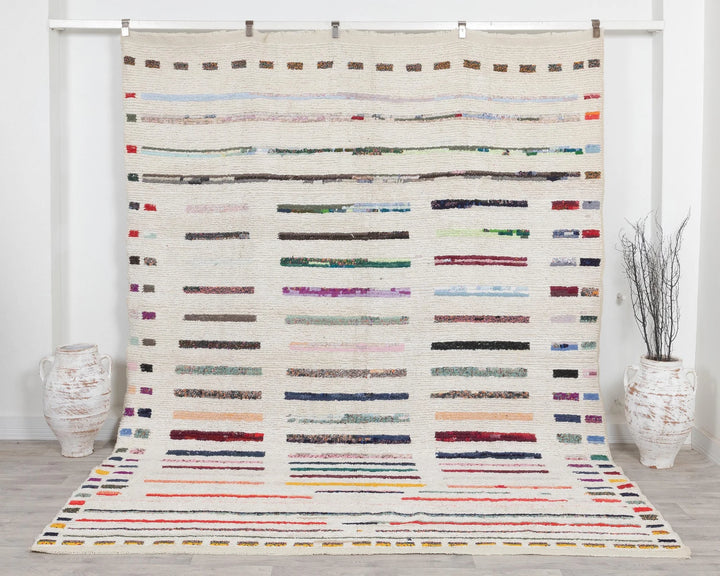 White Turkish Vintage Rug 7' 10" x 9' 10" Hand-Knotted | No. VR72312