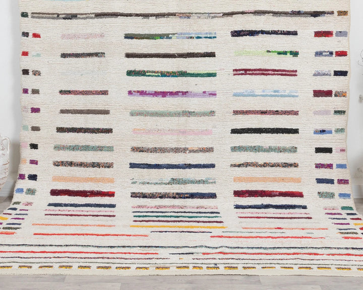 White Turkish Vintage Rug 7' 10" x 9' 10" Hand-Knotted | No. VR72312