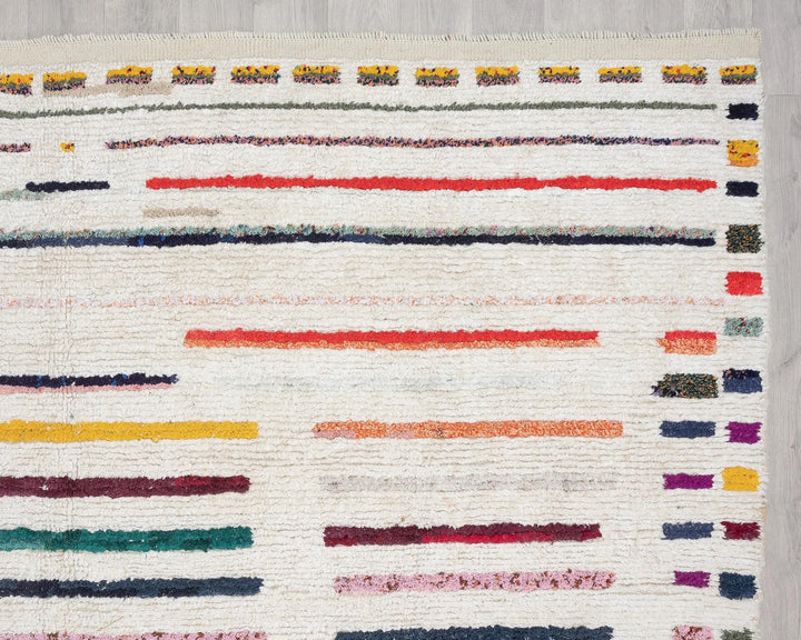 White Turkish Vintage Rug 7' 10" x 9' 10" Hand-Knotted | No. VR72312