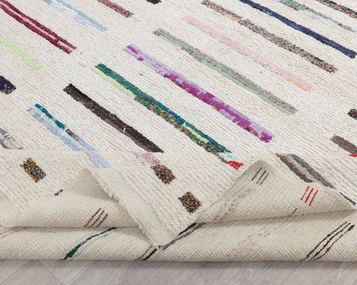 White Turkish Vintage Rug 7' 10" x 9' 10" Hand-Knotted | No. VR72312