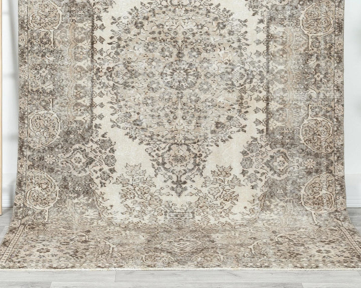 Multicolor Turkish Oushak Rug 8'9" x 5'5" Hand-Knotted | No. VR72347