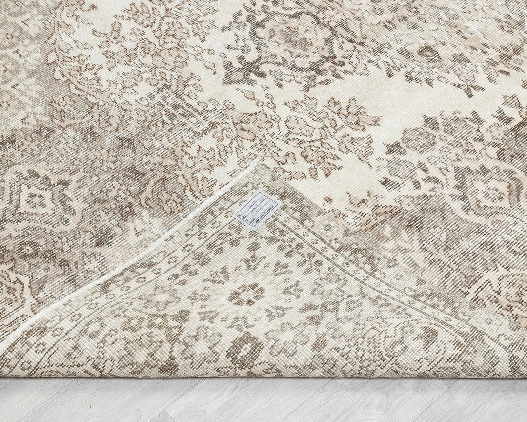 Multicolor Turkish Oushak Rug 8'9" x 5'5" Hand-Knotted | No. VR72347