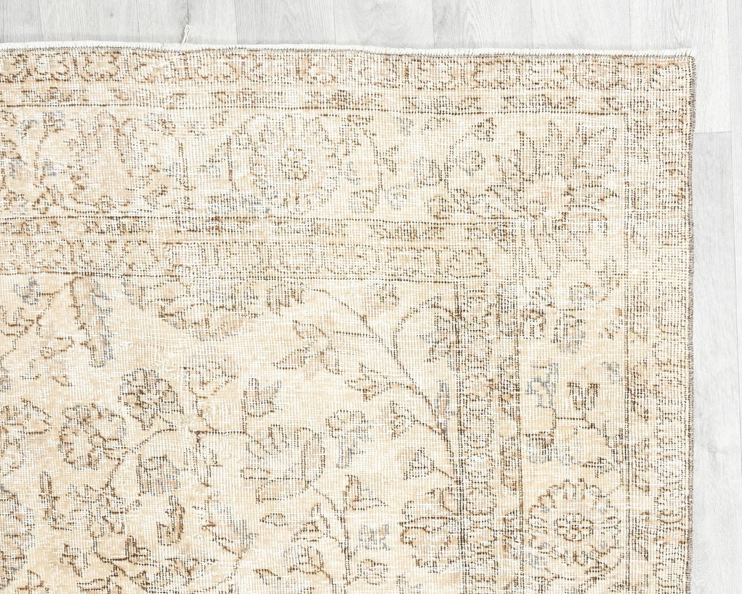 Multicolor Turkish Oriental Rug 6'4" x 9'6" Hand-Knotted | No. VR72948