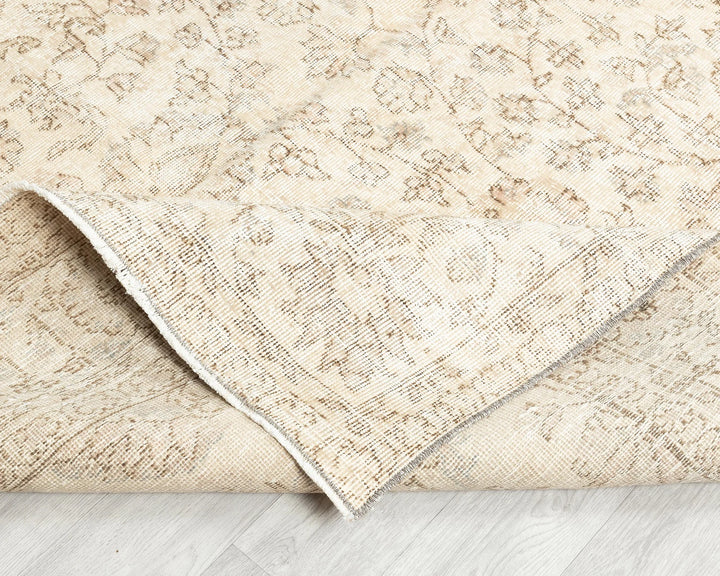 Multicolor Turkish Oriental Rug 6'4" x 9'6" Hand-Knotted | No. VR72948
