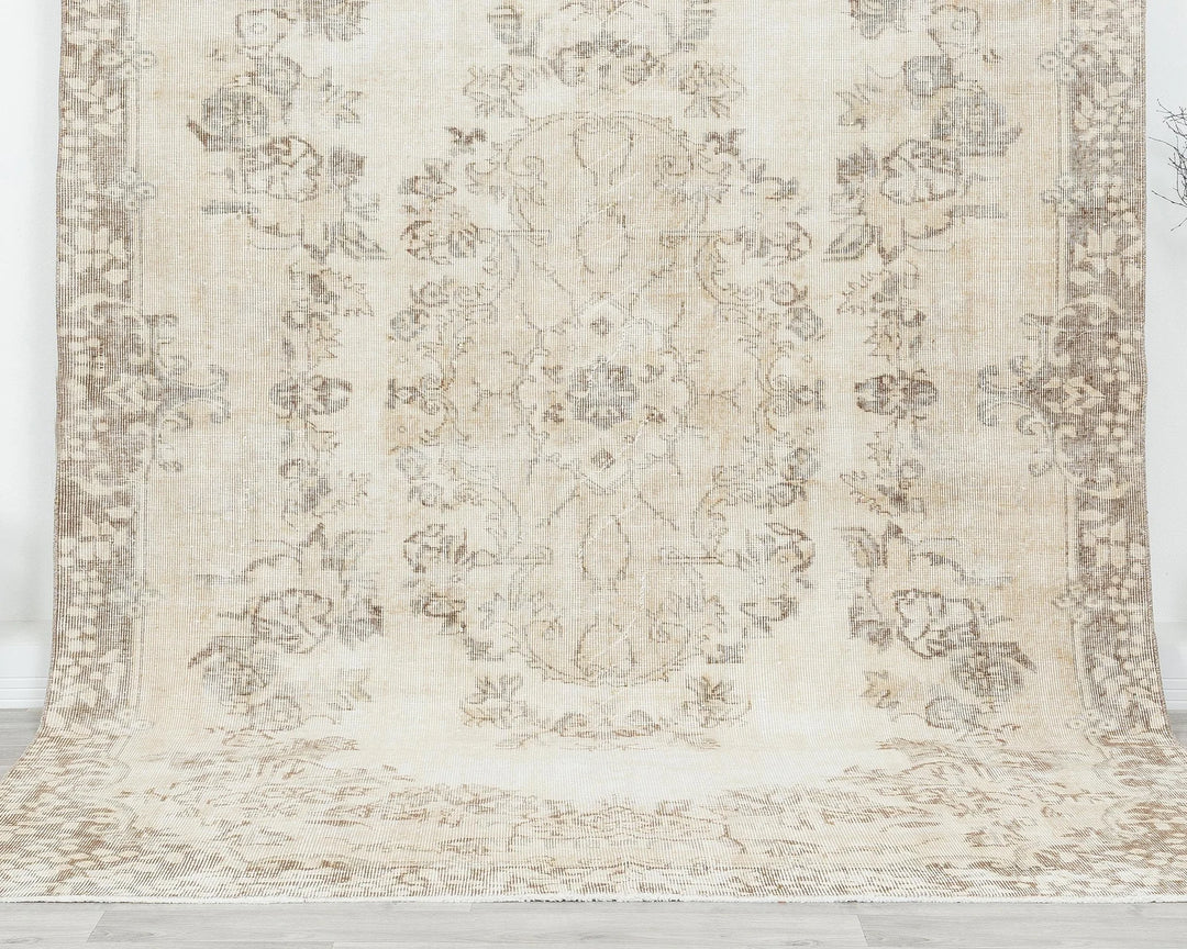 Multicolor Turkish Oushak Rug 6'5" x 9'9" Hand-Knotted detail