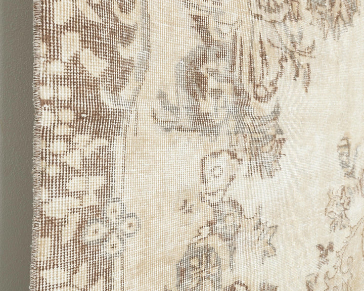 Multicolor Turkish Oushak Rug 6'5" x 9'9" Hand-Knotted close-up
