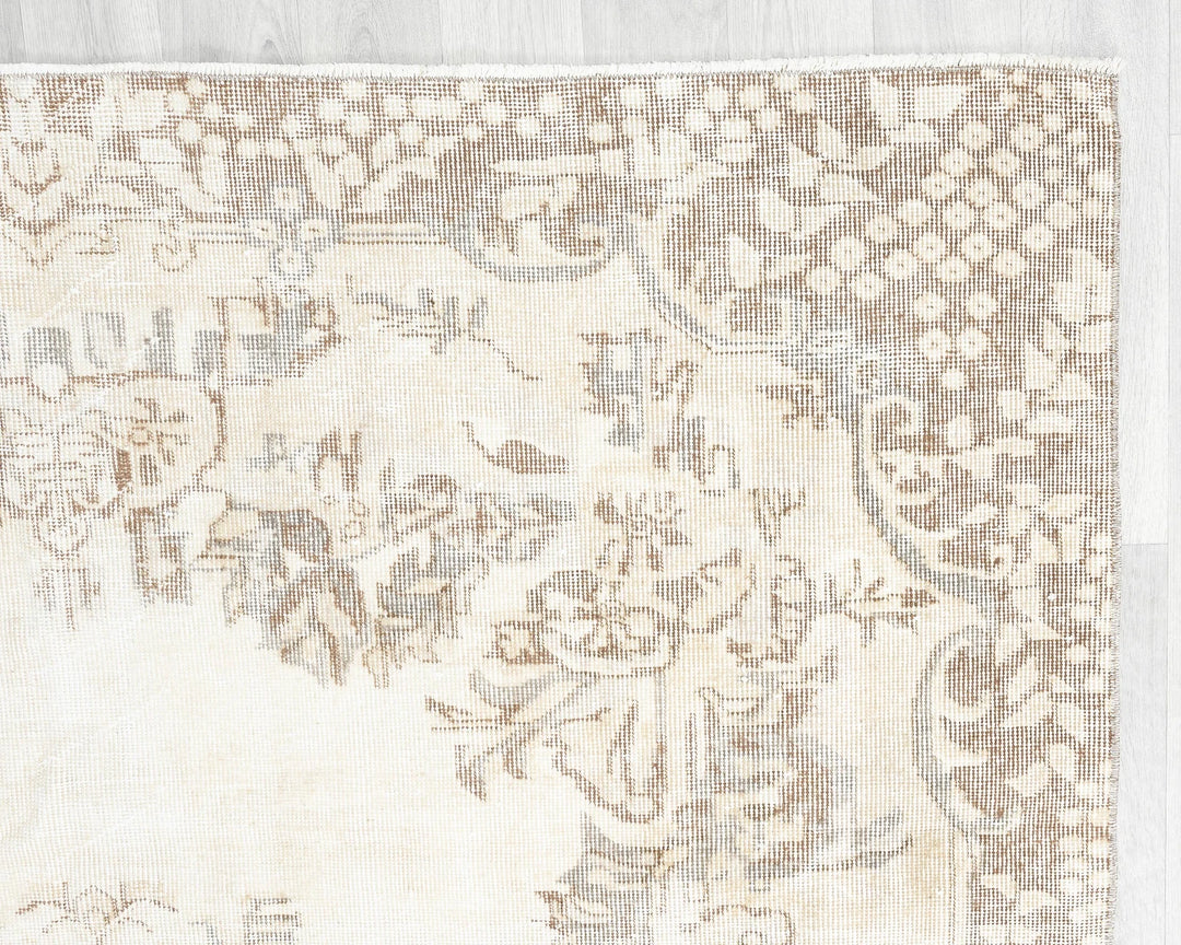 Multicolor Turkish Oushak Rug 6'5" x 9'9" Hand-Knotted pattern