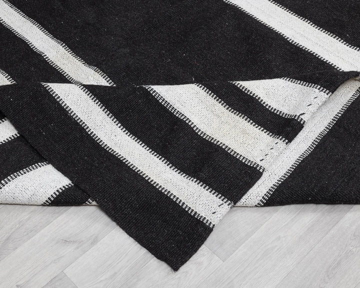 Brown Kilim Rug 12' 10" x 15' 9" | No. VR73692