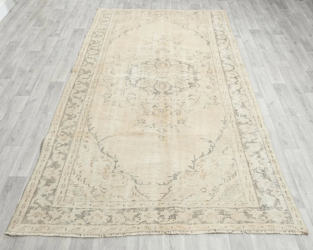 Beige Turkish Oushak Rug 5'5" x 9'4" Hand-Knotted | No. VR73733