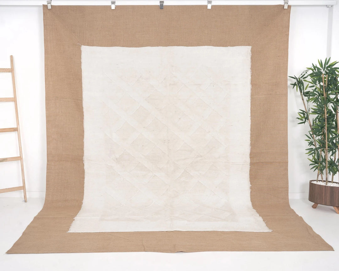 Beige Kilim Rug 7' 7" x 9' 10" | No. VR73753
